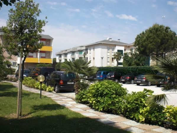 Hotel Hiki 3 Superior Бибионе Экстерьер фото